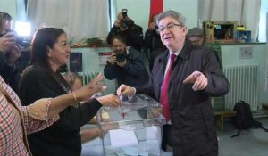 Présidentielle: vote de Jean-Luc Mélenchon à Marseille