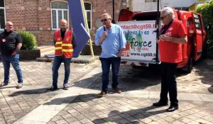 Douai: un rassemblement de la CGT devant le syndicat des transports pour soutenir un agent
