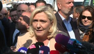 Présidentielle: Dimanche, "c'est Macron ou la France", lance Marine Le Pen en campagne à Etaples