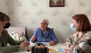 Bully-les-Mines : Une rencontre inter-générationnelle entre Georgette, 95 ans et deux jeunes du service civique.