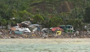 Tempête Megi aux Philippines: un village détruit par un glissement de terrain