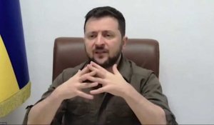 Marioupol "complètement détruite", selon Zelensky