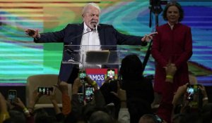 Brésil : à 76 ans, Lula annonce sa candidature à la présidentielle