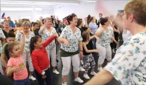 Les familles dansent à Douchy-les-Mines pour la Fête de la vie