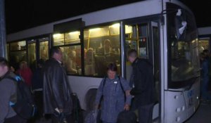 Ukraine: des civils évacués d'Azovstal à Marioupol arrivent à Zaporijjia
