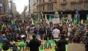 Des manifestants accusent la COP26 de "greenwashing"