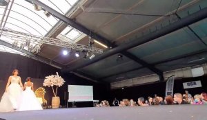 Défilé de robes au salon du mariage 2021 de Rouen