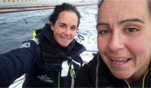 Transat Jacques Vabre. Les Brestoises Julia et Jeanne Courtois ont trouvé une surprise sur leur bateau !