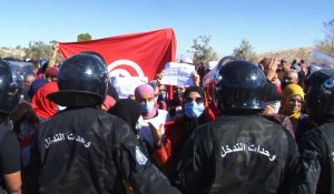 Tunisie/Ordures: grande marche près de Sfax après la mort d'un manifestant