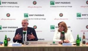 Roland-Garros 2022 - Amélie Mauresmo et Gilles Moretton, le bilan des "chiffres records" : "On va passer les 300 millions d'euros de chiffre d'affaire sur ce Roland-Garros 2022"