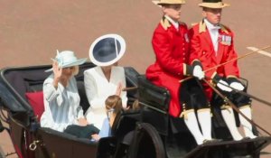 Jubilé de la reine Elizabeth : Camilla et Kate quittent le palais de Buckingham