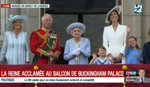 La famille royale britannique assiste au défilé de la Royal Air Force