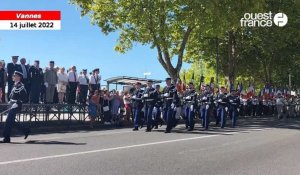 VIDÉO. Pour le 14 Juillet, les pompiers, la gendarmerie et la troisième Rima défilent à Vannes