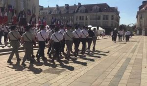  14-juillet : les troupes à pied et motorisées ont défilé place Jeanne Hachette à Beauvais
