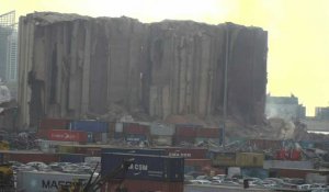 Effondrement d'une partie des silos à grains du port de Beyrouth