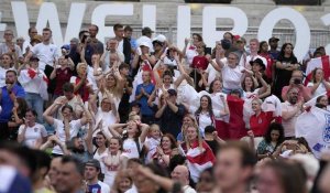 Euro féminin : les Anglais célèbrent la victoire historique des "Lionnes"