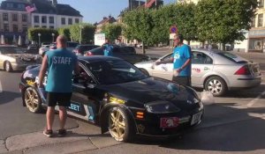 Saint-Omer: second départ pour les Anglais du Two Ball Rally, complètement déjantés