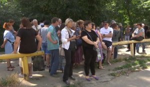 A Kharkiv, les Ukrainiens bravent les bombardements lors de distributions alimentaires