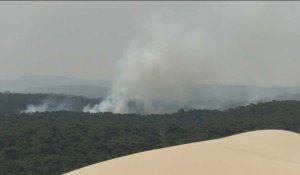 Gironde: images de la fumée de l'incendie à La Teste-de-Buch, depuis la dune du Pilat