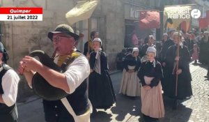 VIDÉO. Festival de Cornouaille : à l’église Saint-Mathieu, le début de la déambulation bigoudène