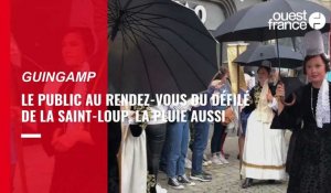 VIDÉO. Défilé de la Saint-Loup de Guingamp : le public au rendez-vous, la pluie aussi
