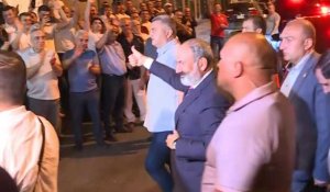 Arménie: le Premier ministre Pachinian arrive au siège de son parti