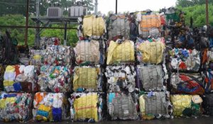 De bouteille en plastique à vêtement: le recyclage se développe en Corée du Sud