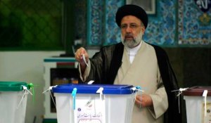 Iran/présidentielle: l'ultraconservateur Ebrahim Raïssi vote à Téhéran