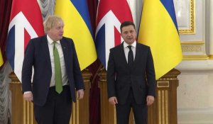 Boris Johnson rencontre le président ukrainien sur fond de tensions avec la Russie