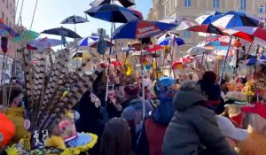 Dunkerque :  des milliers de carnavaleux dans les rues