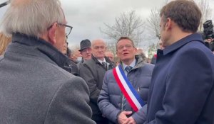 Emmanuel Macron a la rencontre des descendants de mineurs