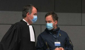 Procès Lelandais: les avocats et les parents de Maëlys arrivent au tribunal pour les plaidoieries
