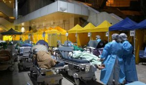 "On attend toujours": les hôpitaux de Hong Kong cèdent sous la pression d'Omicron