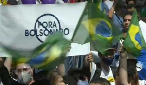 Brésil: des centaines de manifestants contre Bolsonaro à Sao Paulo
