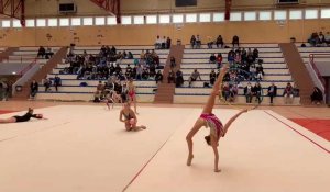 Calais : démonstration de gymnastique rythmique à la salle Edgar-Quinet