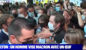 Emmanuel Macron reçoit un oeuf en déplacement à Lyon