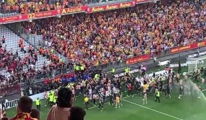 Incidents entre supporters et terrain envahi à la mi-temps du derby RC Lens - LOSC