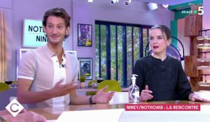 Zapping du 07/09 : Pierre Niney mal à l'aise face aux compliments d'Amélie Nothomb