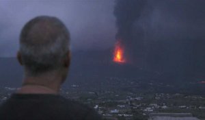 Eruption volcanique aux Canaries: la lave continue sa progression