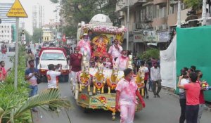 Covid: les restrictions freinent les célébrations d'une fête hindoue