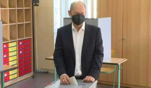 Législatives allemandes: le social-démocrate Olaf Scholz vote à Potsdam