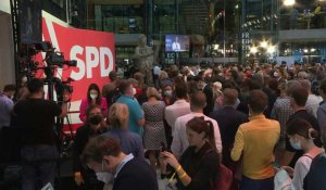 Allemagne : avec 25% des voix, le SPD revendique la formation du prochain gouvernement