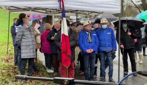 Bruay-La-Buissière : la chorale chante « Les corons » devant le mémorial des mineurs 