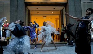 En Argentine, Extinction Rebellion manifeste contre la fast-fashion