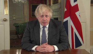 Omicron: "un raz-de-marée arrive" au Royaume-Uni, prévient Boris Johnson