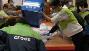Hong Kong: participation historiquement basse au scrutin réservé aux "patriotes"