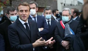 Emmanuel Macron aux non-vaccinés: "Vous voulez aider les soignants? Alors vaccinez vous"