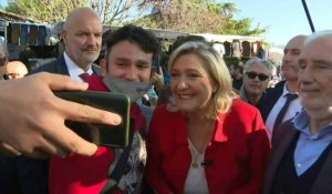 Présidentielle: Marine Le Pen en campagne à l'est de Marseille