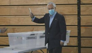 Le président Piñera vote au Chili
