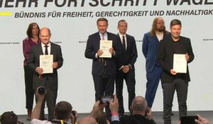 Allemagne: les leaders du SPD, FDP et des Verts signent l'accord de coalition